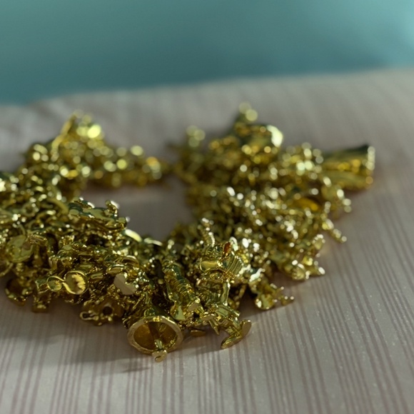 Disney 75 years of love & laughter limited edition charm bracelet - RARE - 1998 - Picture 9 of 14